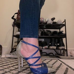 Strappy pumps blue and silver cap toe in genuine leather